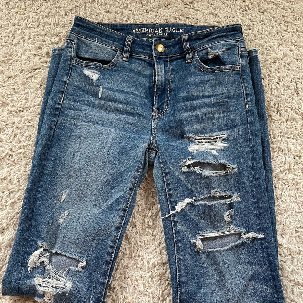 American eagle ripped jeans